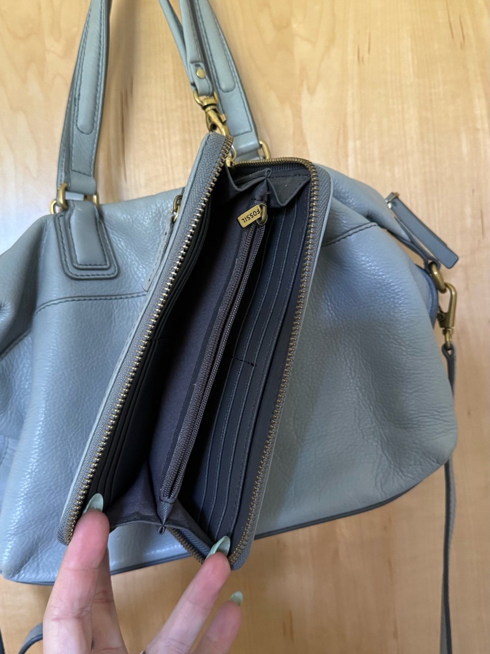 Fossil Slate Leather Shoulder Bag with Matching Wallet - Picture 2 of 5